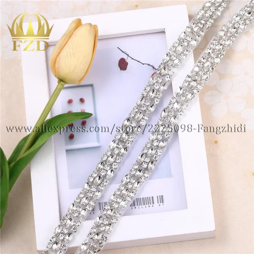 1 Pezzo Nuovo Trasparente da Sposa Trim Cristalli di Ferro su Toppe E Stemmi Sash Cintura di Strass Applique Catena di Vetro Hot Fix Cristalli da Cucire trim