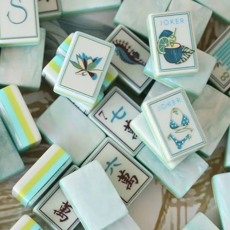 Stylish Coral Coast American Mahjong Tiles Water Pearl Acrylic Eco-Friendly Durable 4-Player American Set Portable Entertainment