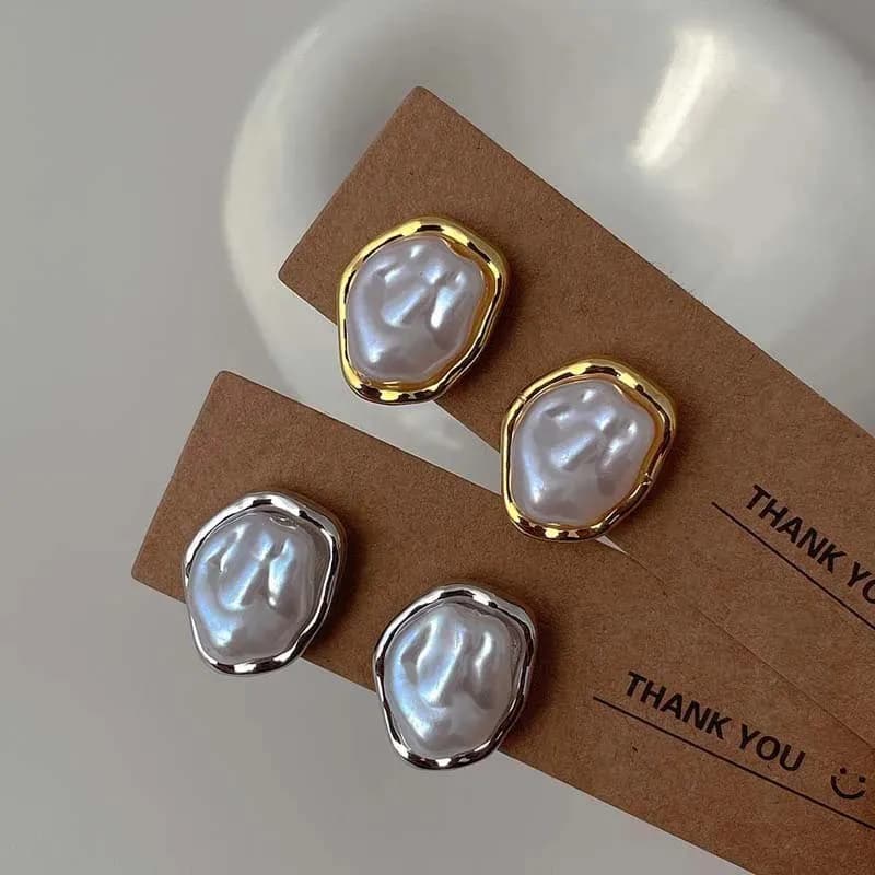 Orecchini Geometrici Irregolari in Metallo con Perle per Donne 2025, Stile Minimalista, Orecchini di Tendenza, Gioielli alla Moda, Regalo