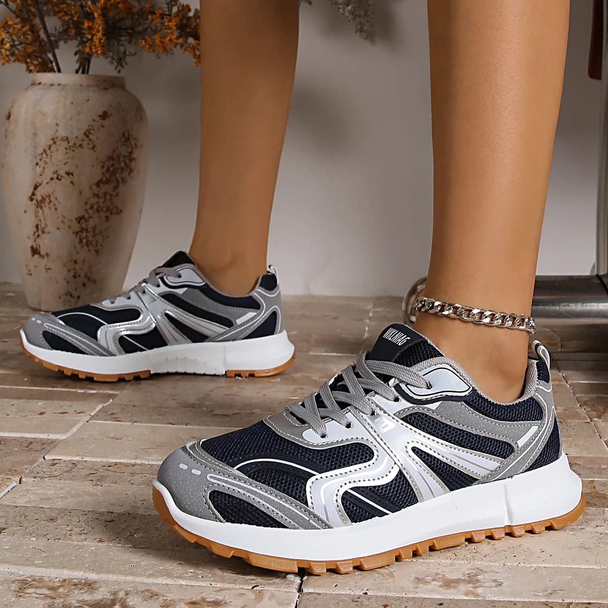Designer Women Sneakers 2026 Spring Autumn Fashion Casual Flat Women's Shoes Anti-slip Matching with Sneakers Zapatos De Mujer