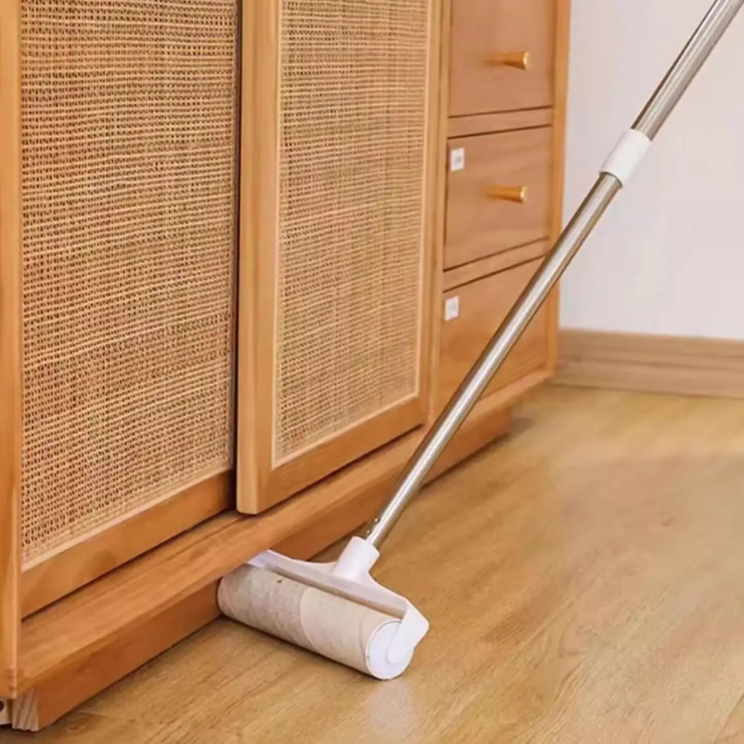 Strumento per rimuovere pelucchi per vestiti, grande rullo per lanugine per pulizia con manico lungo per seggiolini auto, rimuove pelucchi dai vestiti