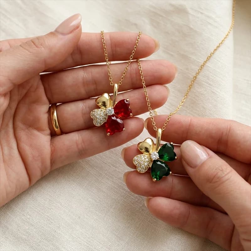 Necklace Quadrifoglio Good luck charm, Gift pendant for you, Delicate Jewel with Red/Green Heart, Birthday Gift and Mother's Day for Women