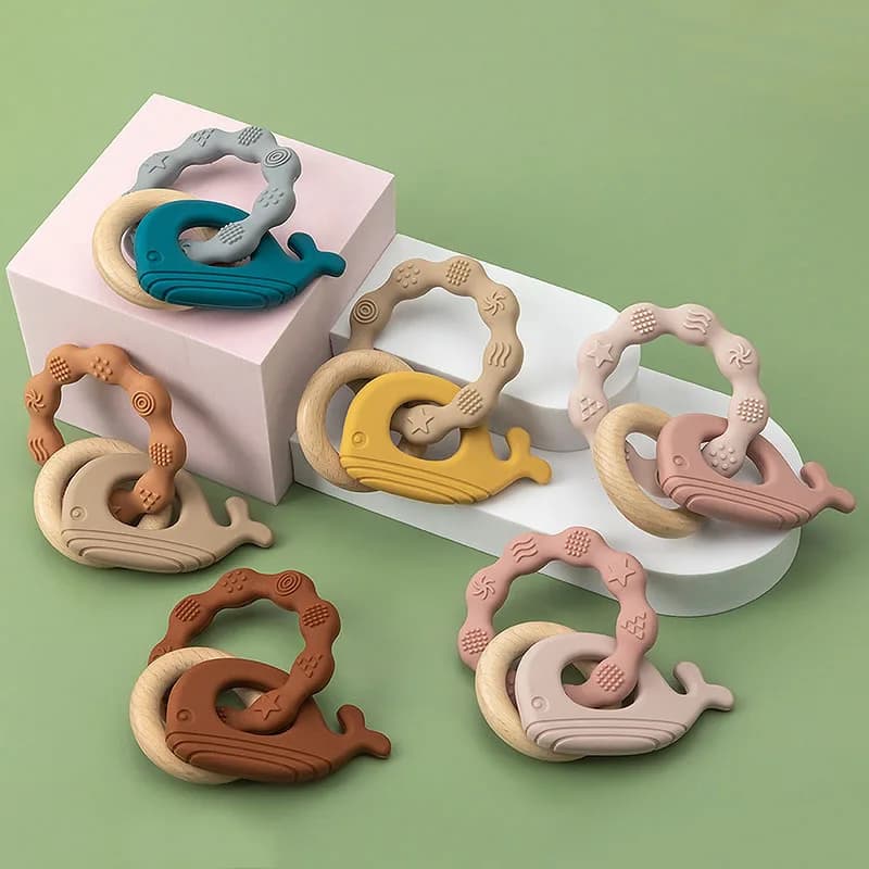 1 pc. Silicone massage bracelet for babies, with cute silicone animal pendant and wooden ring, teething rattle, accessories and toys for babies