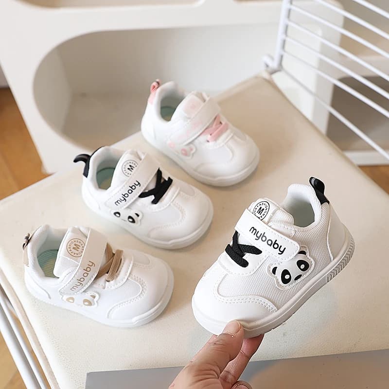 2025 Scarpe sportive carine per bambini Scarpe da corsa per ragazzi impermeabili in pelle per bambini Scarpe da ginnastica per bambini con suola morbida Scarpe da ginnastica per ragazza