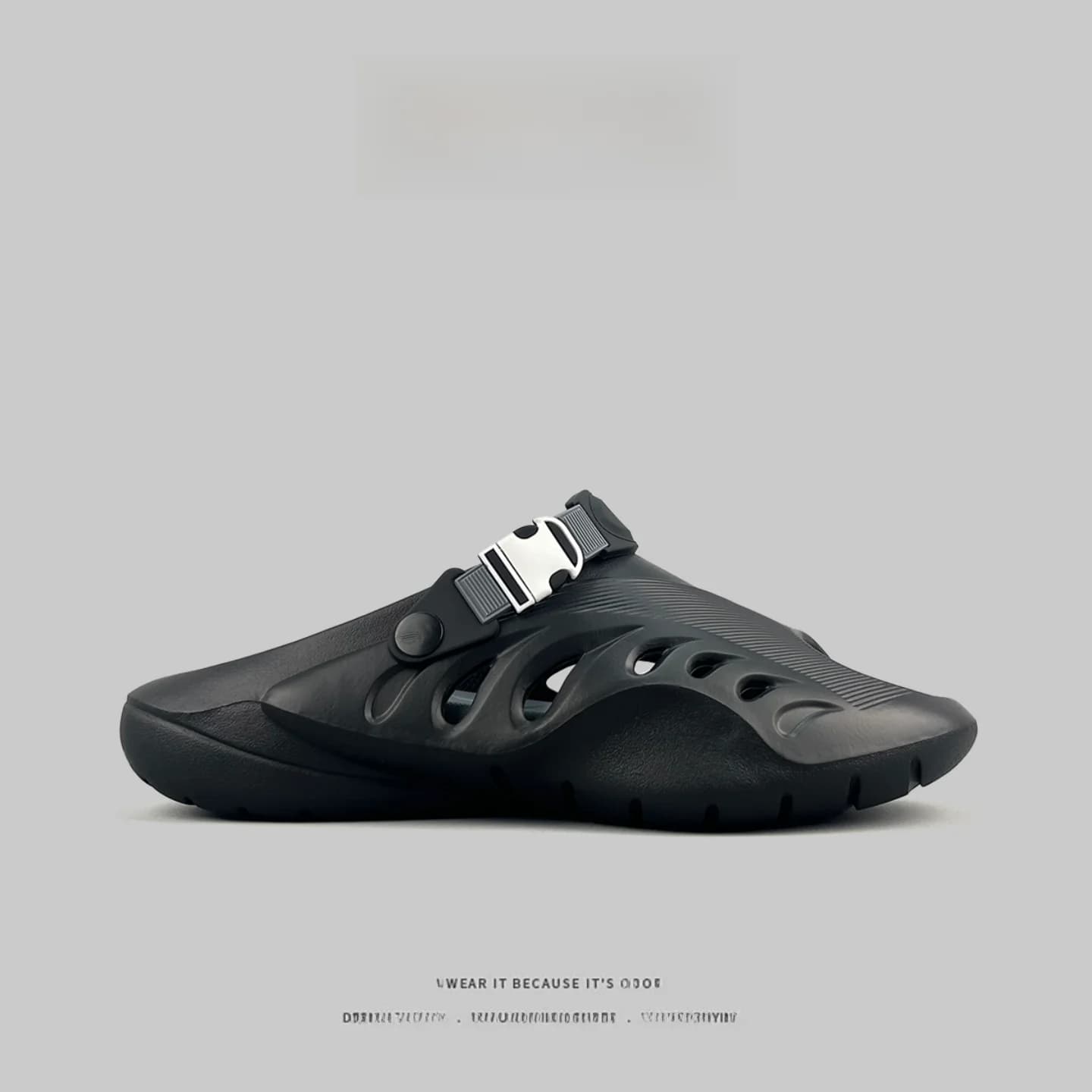 Unisex Summer Breathable Shark Mouth Slippers Hole Design Beach Sandals Comfortable Slip-On Shoes for Garden And Beach
