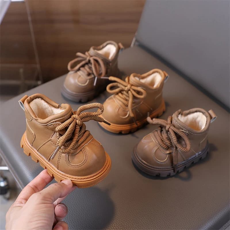 Stivali da neve per ragazzi e ragazze Scarpe invernali per bambini all'aperto Suola morbida antiscivolo Scarpe casual per bambini Stivali caldi in peluche per bambini antivento
