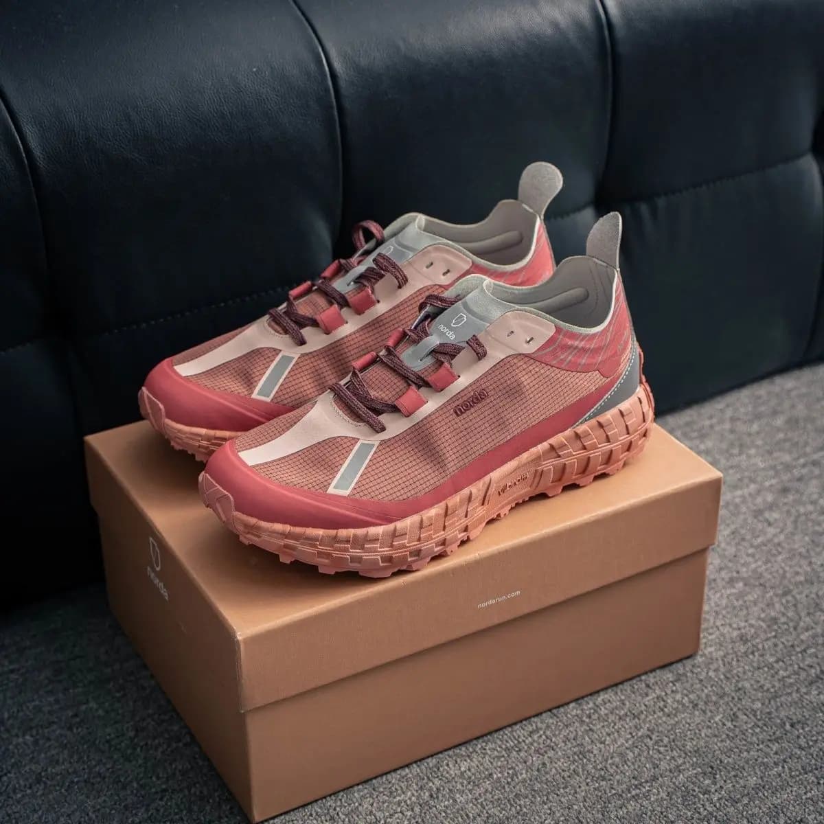 Scarpe da Trail Running Unisex 2026 Rosse, Modello Basso, Comode, Traspiranti, Durevoli, in Dyneema, per Escursionismo Outdoor