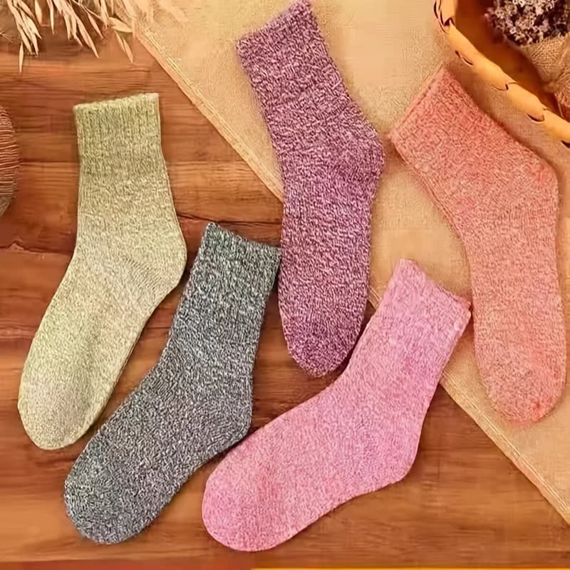 5 pairs of comfortable winter socks for women: warm knitted socks with medium tube with ribbed cuffs, perfect for outdoor activities