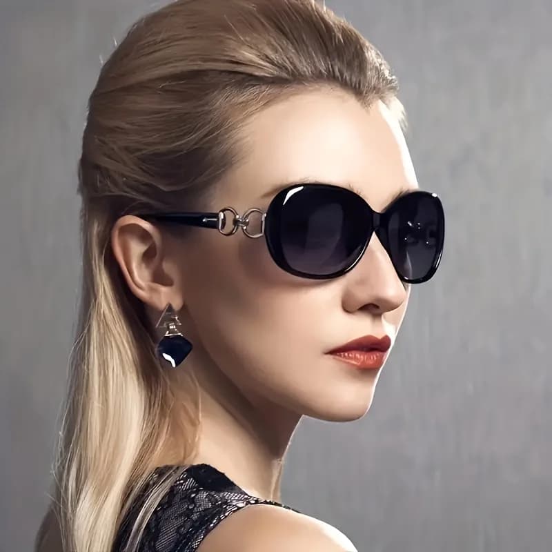 2026 new women's round frame glasses, luxury gradual change lenses, retro surrounded glasses, fashionable and fashionable glasses, trendy eye-catching, thin face, versatile texture accessories,