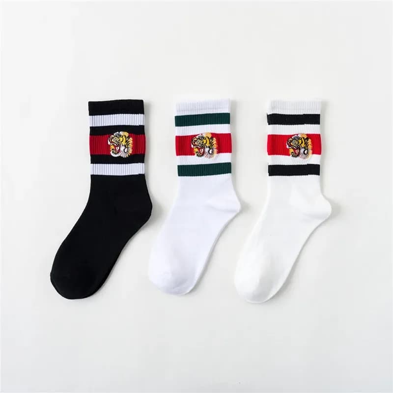 Nuova coppia unisex testa di tigre ricamo calzini uomo donna tubo medio sport cotone classico casual felice calzini divertenti hip hop sox solido