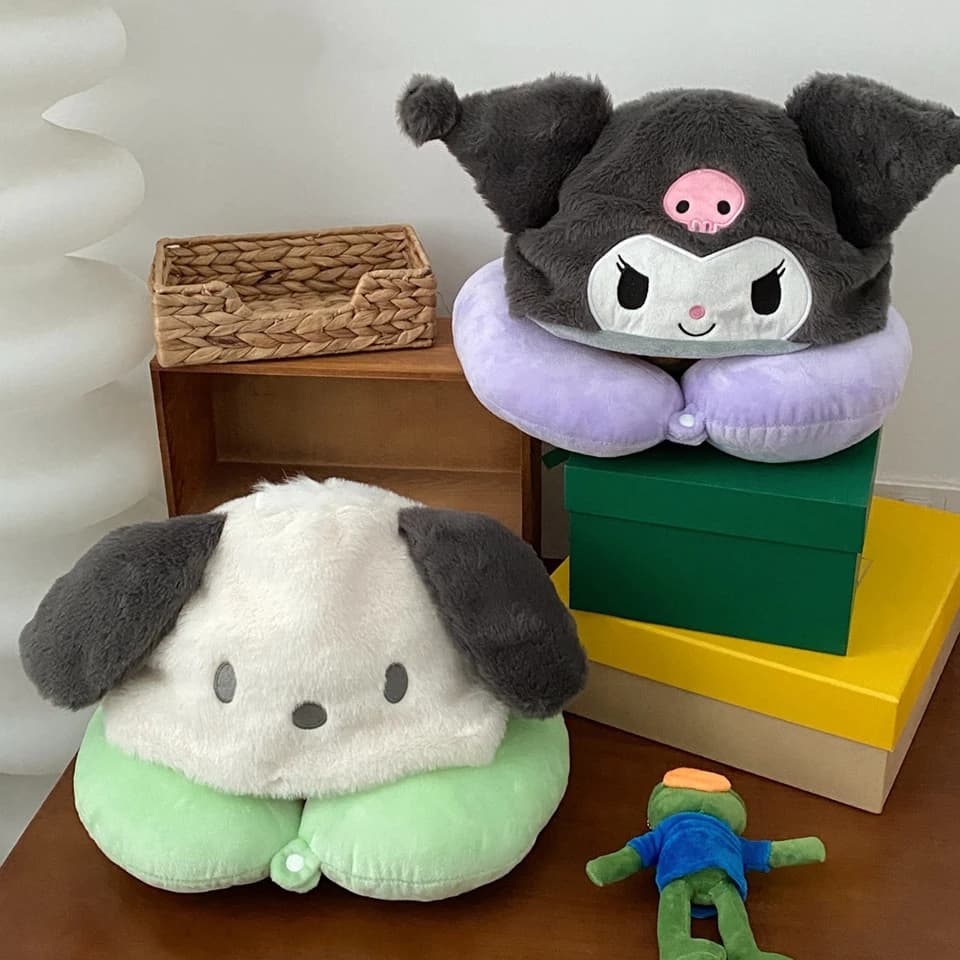 Cartone animato Kuromi cuscino per il collo con cappuccio a forma di U Pochacco cuscino per pisolino oscurante da viaggio cuscino per ufficio in stile giapponese con cappello ragazza