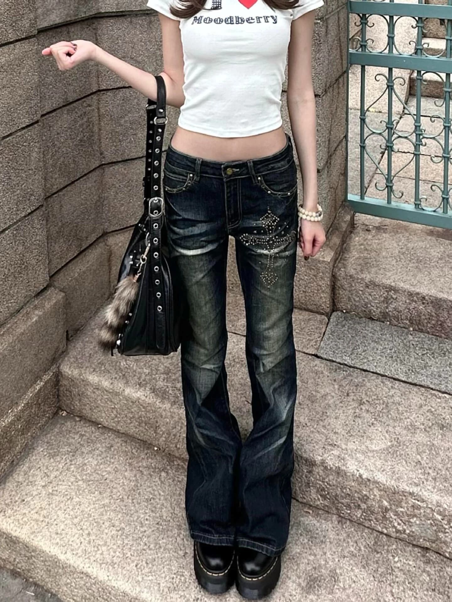 Jeans a Zampa Larga da Donna Plus Size Stile Americano Sexy con Strass Incrociati, Vintage Lavato, Effetto Snellente, Pantaloni Lunghi di Tendenza