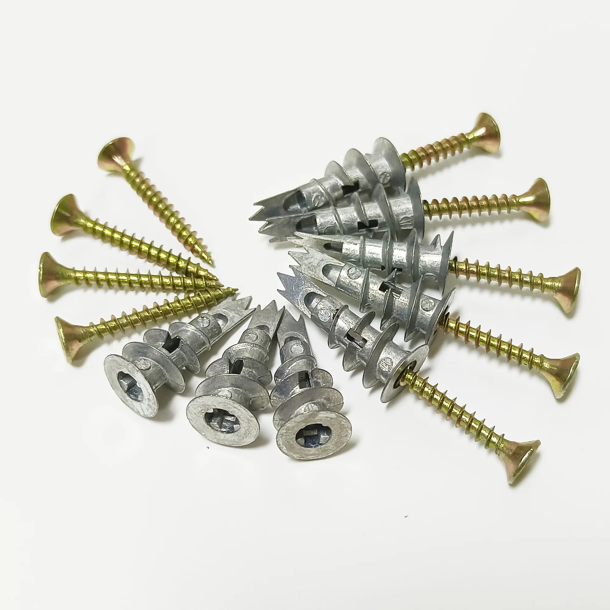 Self-drilling gypsum board fastening kit - Metal wall fasteners and screws
