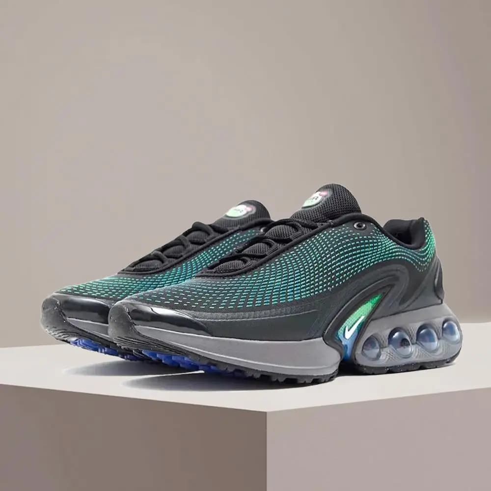 Scarpe da corsa Nike Air Max Dn con tecnologia di ammortizzazione Dynamic Air, ammortizzazione antiscivolo, esperienza confortevole, scarpe da corsa DV3337-010
