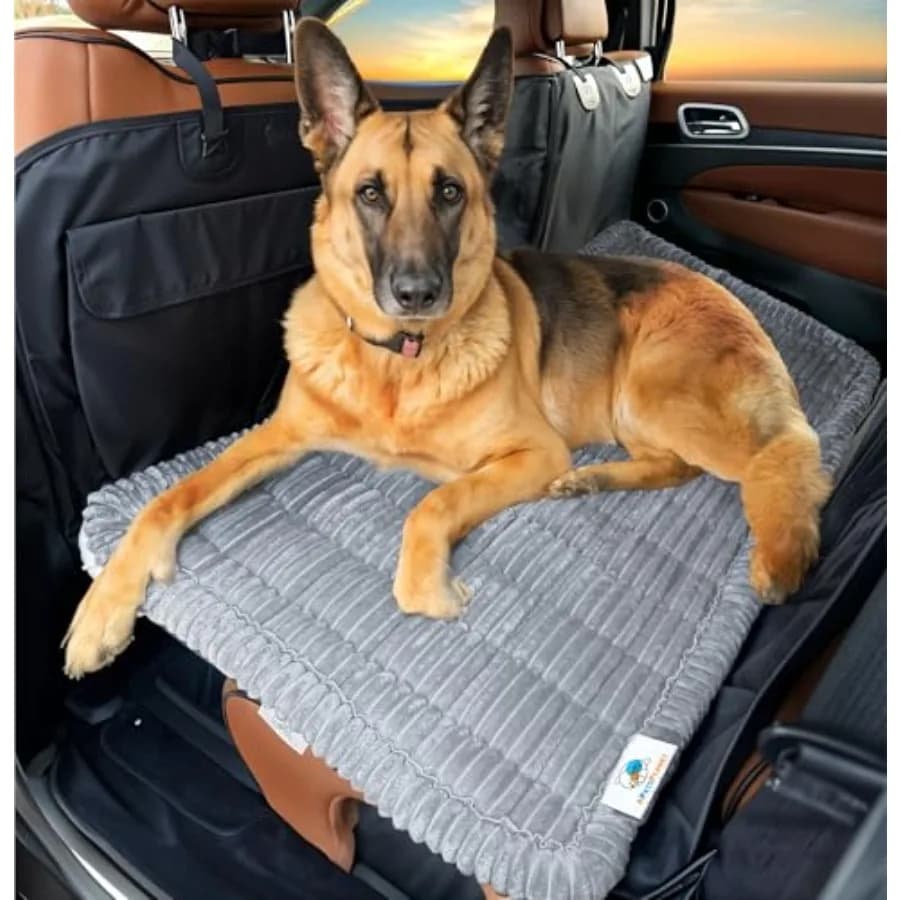 Cuccia per cani per sedile posteriore auto - Estensore antiscivolo per sedile posteriore per cani - Tappetino da viaggio in peluche per animali domestici per auto, camion, SUV