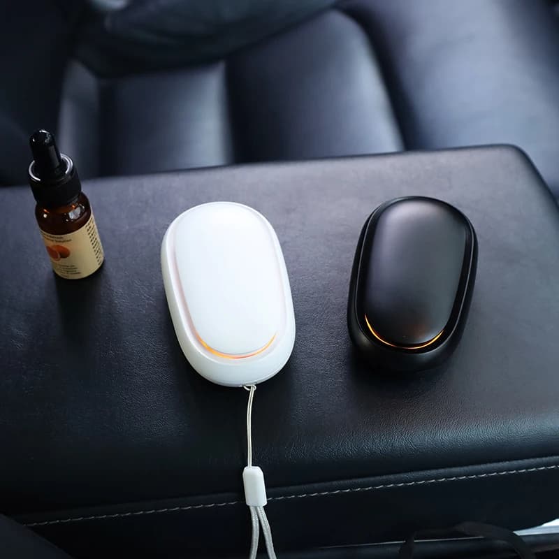 Diffusore di Profumo per Auto Ricaricabile Senza Acqua, Deodorante Elettrico Portatile Mini per Oli Essenziali