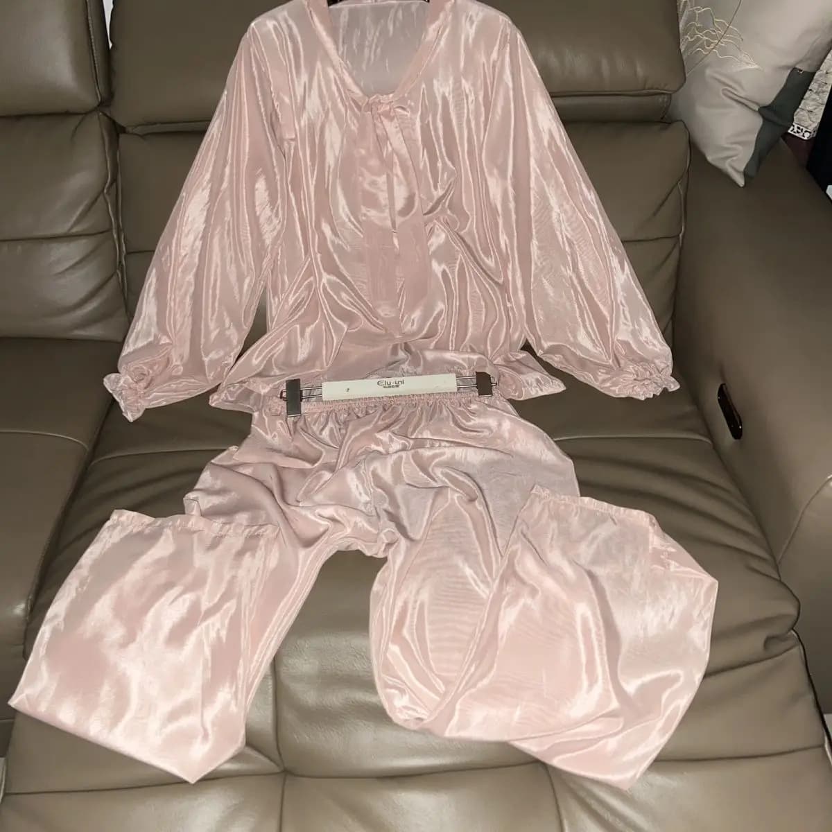 Man's Slilky Suit Pajama Party Coat With Trousers