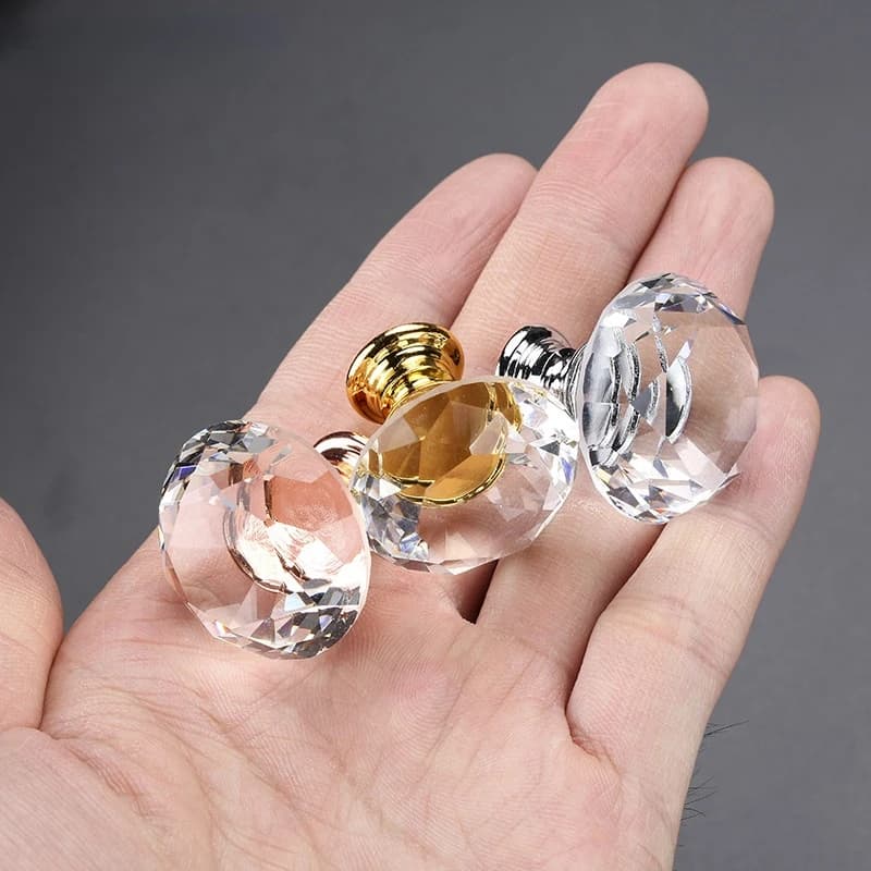 Maniglie per mobili Pomelli per cassetti Maniglie per mobili Pomelli in cristallo a forma di diamante Base dorata