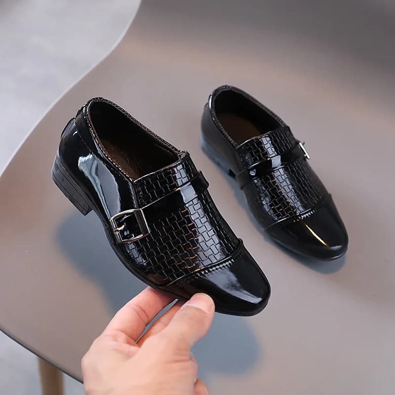 Bambini Ragazzi Ragazze Scarpe in pelle Studenti Ragazzi Ragazze Scarpe da performance con fondo morbido Calzature cerimoniali per bambini con fiori alla moda neri