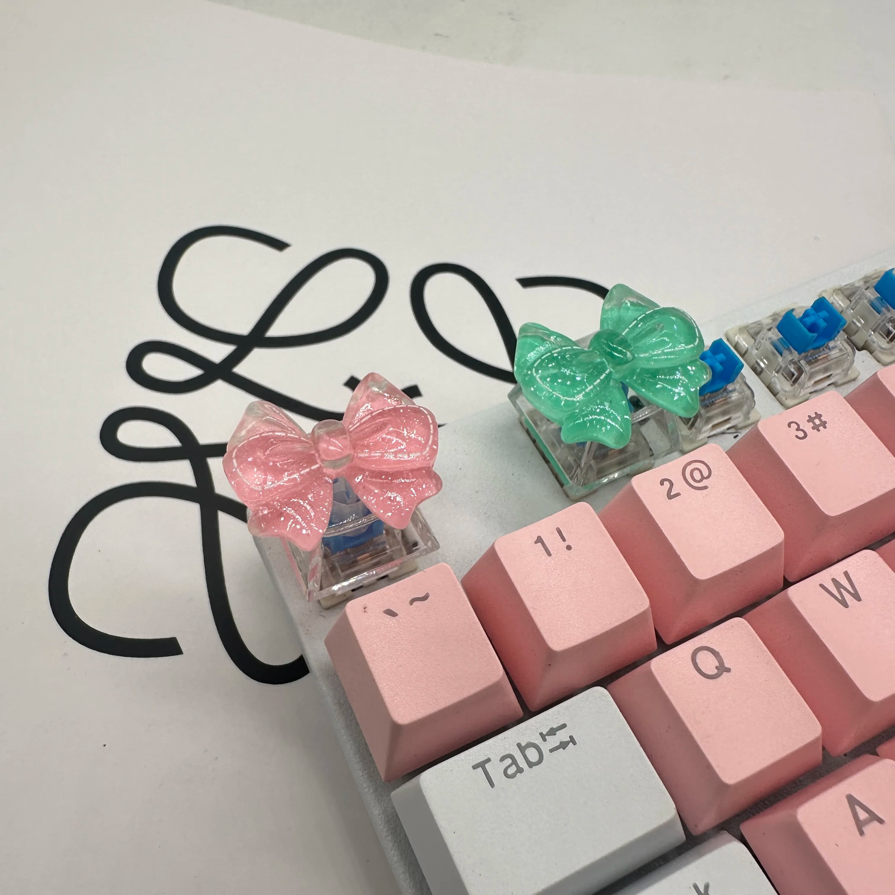 DlY Personalized original in cute resin bow keycap keyboard mechanics axis transverse single macaron pink keycap