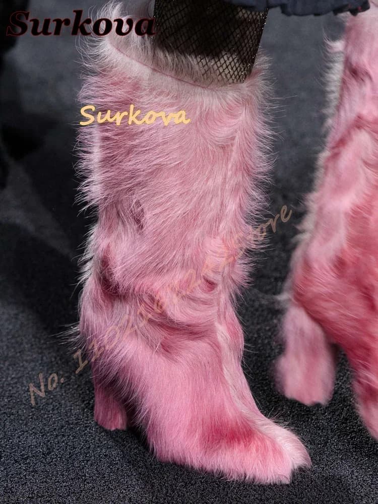 Stivali da neve in pelliccia rosa Punta tonda Tacco spesso Cerniera laterale Stivali invernali Moda calda Passerella Stivali moderni Scarpe eleganti da donna in pelliccia 46
