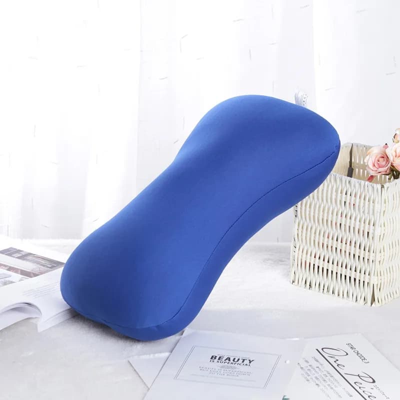Cuscino Ergonomico in Schiuma con Perline, Portatile e Compatto, con Logo Stampato, Supporto Confortevole per Pisolini in Ufficio e Sonno Riposante