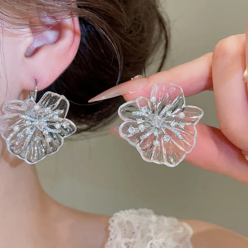 Minar New Chic Transparent Acrylic CZ Cubic Zirconia Imitation Pearl Irregular Flower Petal Dangle Earrings for Women Oorbellen