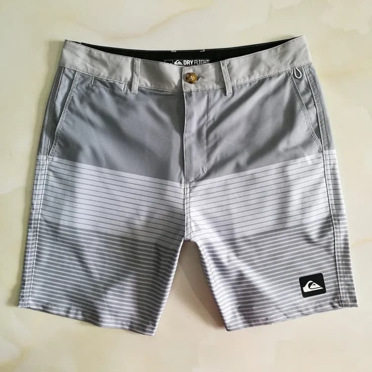 Quiksilver Pantaloncini da Uomo Nuovi per Spiaggia, Surf e Nuoto, Modello High Golf Ball Five, Estivi, Sportivi, per il Fitness, Articoli per Fan, per il Commercio Transfrontaliero