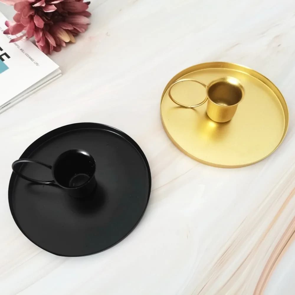 Vintage Candle Holder Portable with Handle Round Candlestick Lightweight Metal Desktop Candlestick Adornment