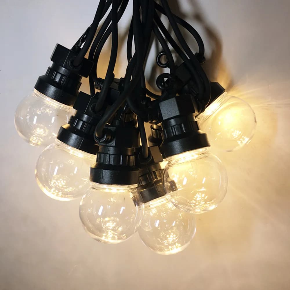 IP65 G50 Cavo bianco Luci della stringa della palla lattea Stringa di luce esterna per interni per bar Ghirlanda di nozze Decorazioni da giardino per feste da parete