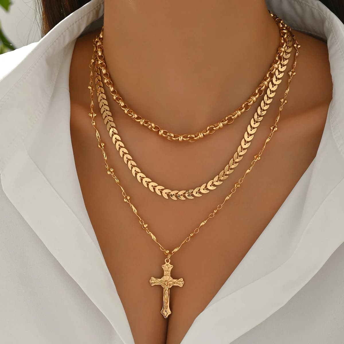3Pcs Layered Rosary Cross Necklace Vintage Gold Silver Tone Adjustable Religious Jewelry for Women Daily Wear