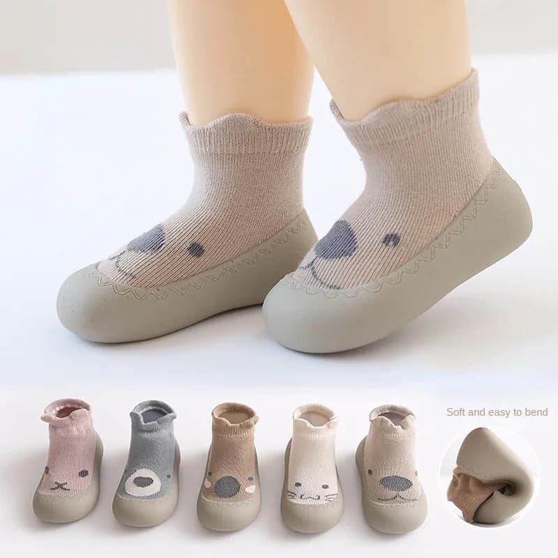 Suola in gomma morbida Sneaker da pavimento per bambini Calzini per bambini Scarpe per neonati Simpatico cartone animato per bambini Scarpe da ragazzo Stivaletti BeBe Bambino per ragazze Primo camminatore