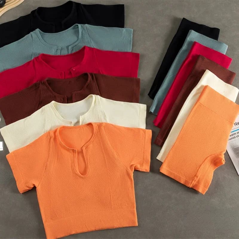 Nuovo set triangolo intimo semplice un pezzo di gilet senza cuciture più pantaloncini a triangolo 2 set