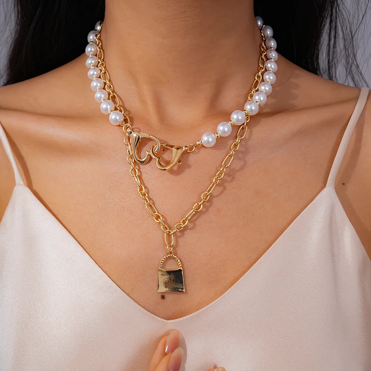 Retro double-layer geometric small lock pearl necklace light luxury collarbone chain personality temperament item decoration