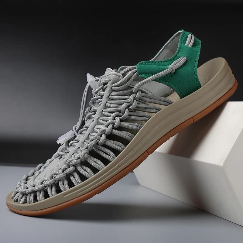 Classici Scarpe da ginnastica stile vintage Estate Nuove scarpe casual da uomo Sandali piatti Uomo Pantofole resistenti all'usura Scarpe di grandi dimensioni 44 45 46