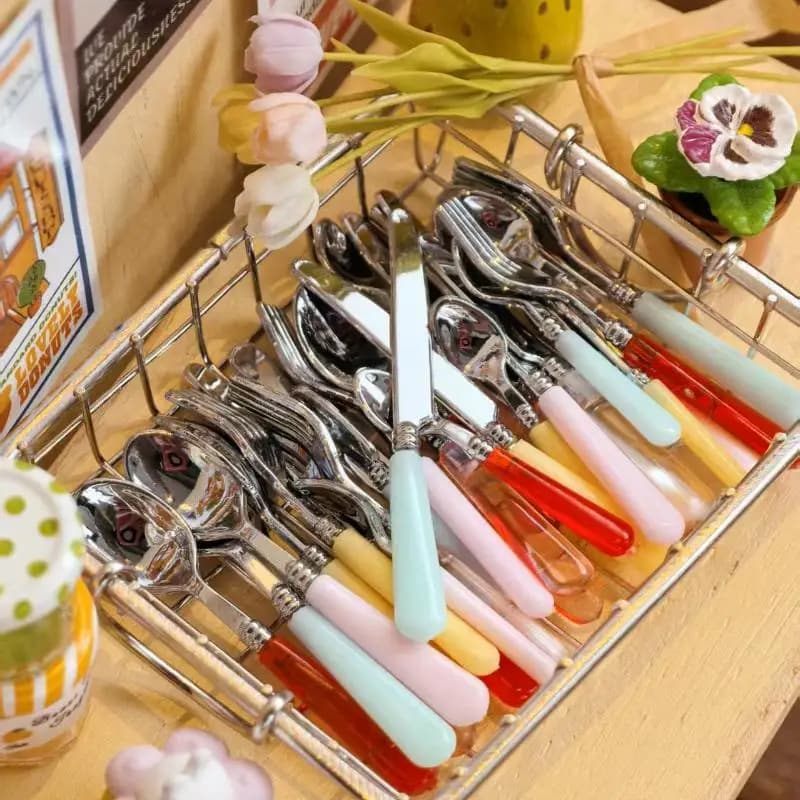 Set di 5 Accessori per Bambole in Scala 1/6, Mini Coltelli, Forchette e Cucchiai per Casa delle Bambole, Modello in Miniatura, Regalo per Ragazze