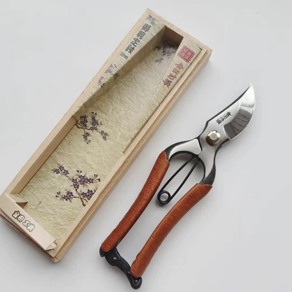 Professional hand forged pruning scissors, durable, portable, to save fatigue, ideal for shrubs, trees and plants