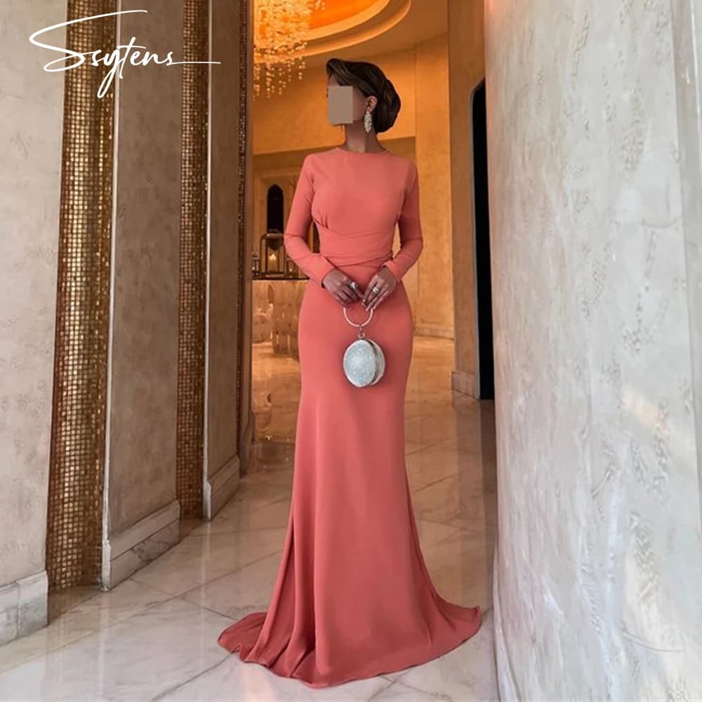 Sexy Blush arancione raso sirena abiti da sera da sera manica lunga O collo arabo Dubai abito formale abiti da sera lunghi da donna