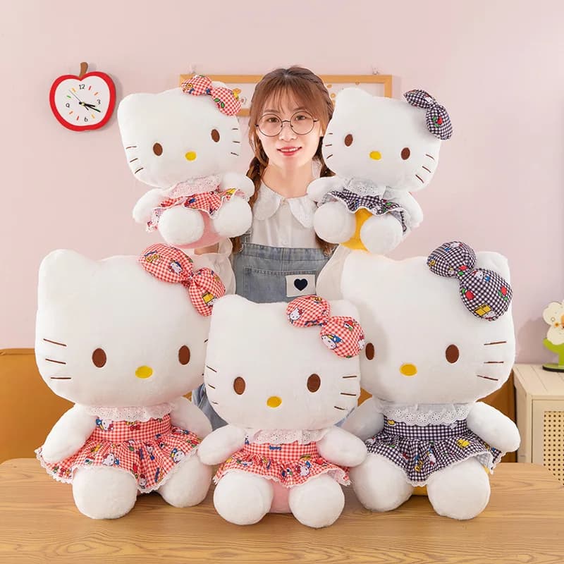 Peluche Hello Kitty, Cuscino Decorativo, Ornamento con Vestito a Quadri e Fiocco, Bambola Morbida Imbottita, Regalo di Compleanno per Bambini