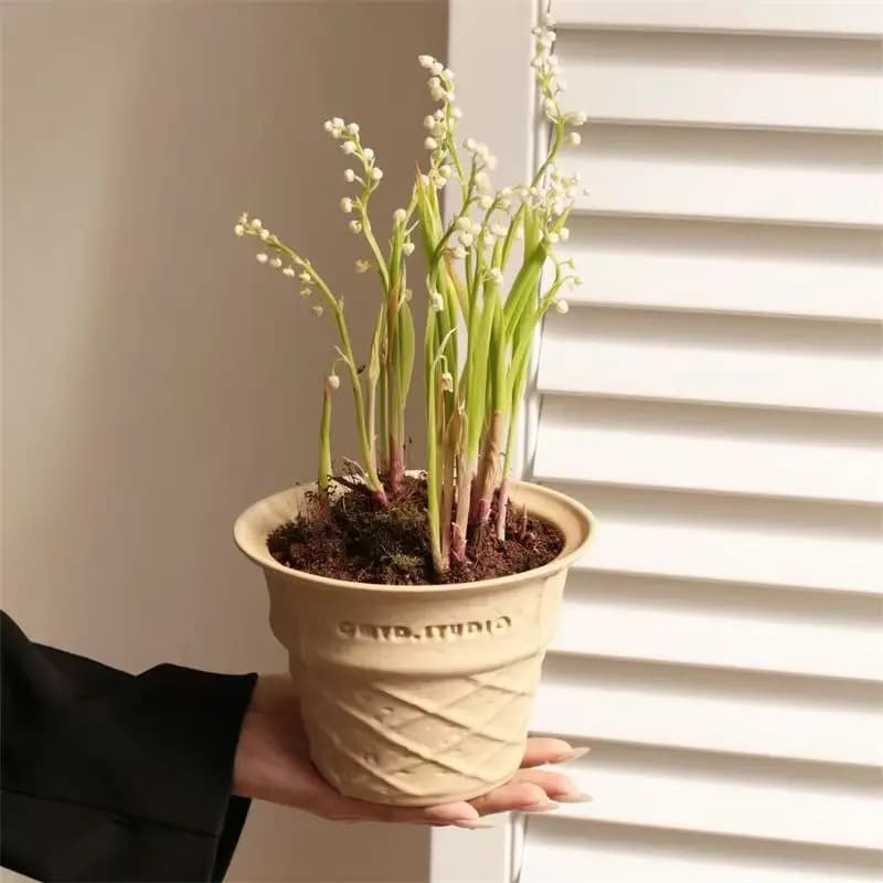 CuteLife Ceramic Table Vase Shaped Ice Cream, Esthetic Ornaments For Home, Garden, Plant Pot, Artificial Flowers, Decoration