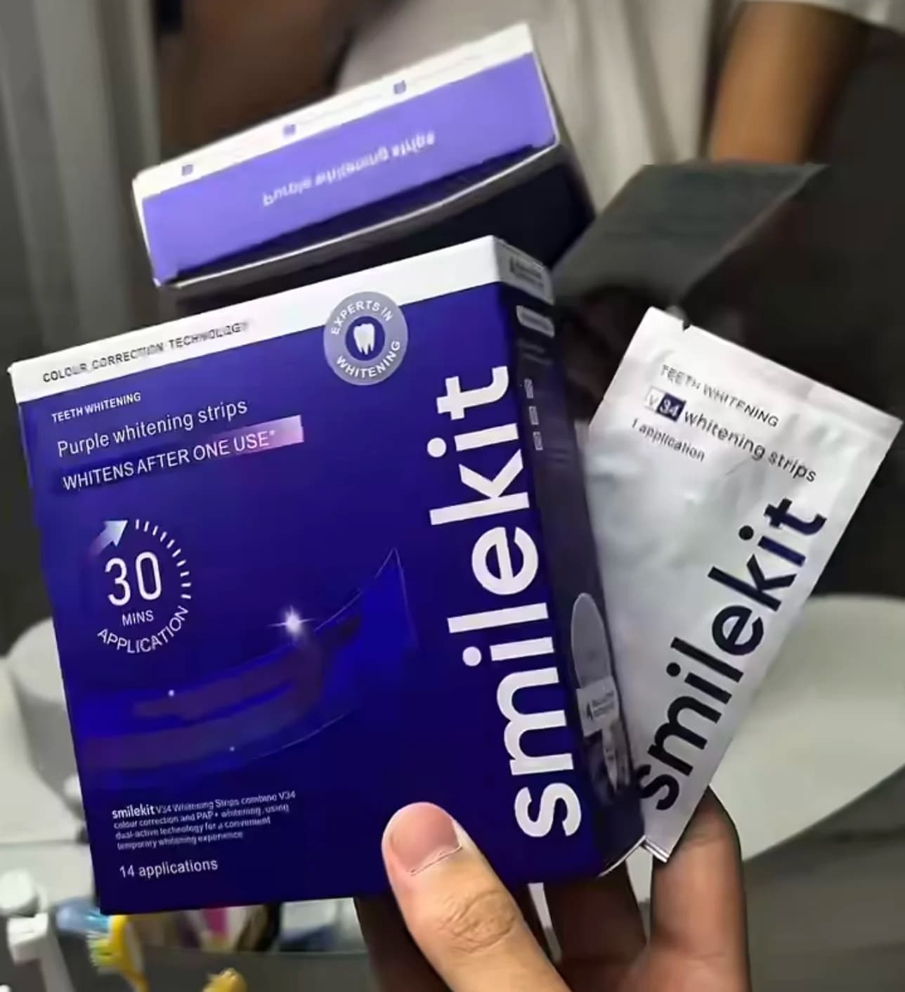 Set di Adesivi Sbiancanti per Denti V34 Purple SmileKit, 7/14 Paia, Rimuovono le Macchie, Premium PAP+ Senza Perossido