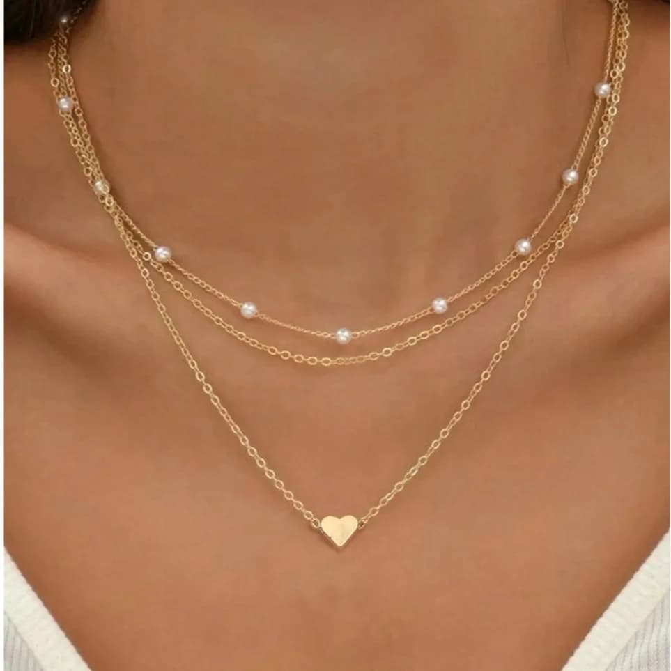 Set of 3 women's pearl necklaces in 14K gold with heart-shaped pendant, jewelry with chain at neck with waterproof hypoallergenic clavicle