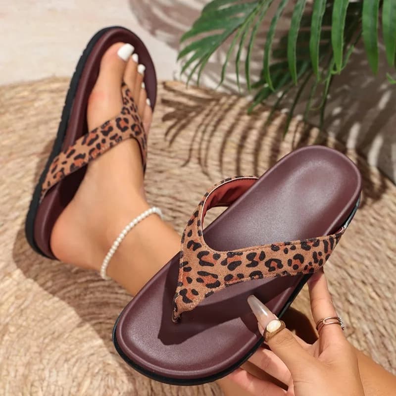 Summer New Simple Soft Sole Women's Flip Flops 2026 New Solid Color Lightweight Non Slip Comfortable Women Shoes Claquette Femme