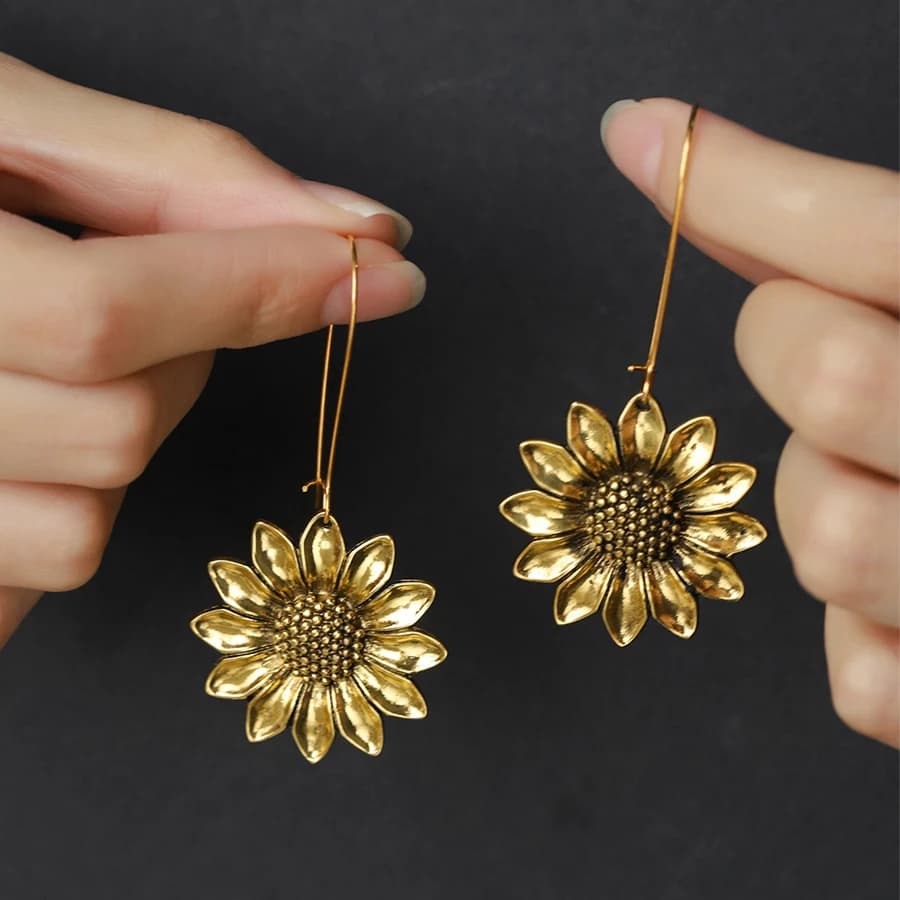 Trendy Sunflower Drop Earrings for Women Metal Flower Dangle Earrings Fashion Girls Ear Piercing Accessories Hot Jewelry