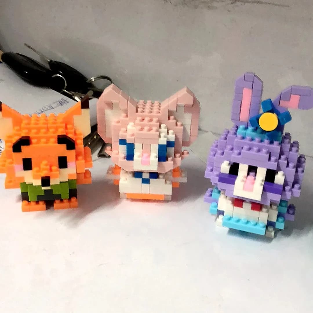 Disney Stitch Building Blocks Anime Kawaii Cartoon mini Action Figure per bambini Blocchi Mattoni Assemblare Giocattoli fai da te Regalo per i bambini