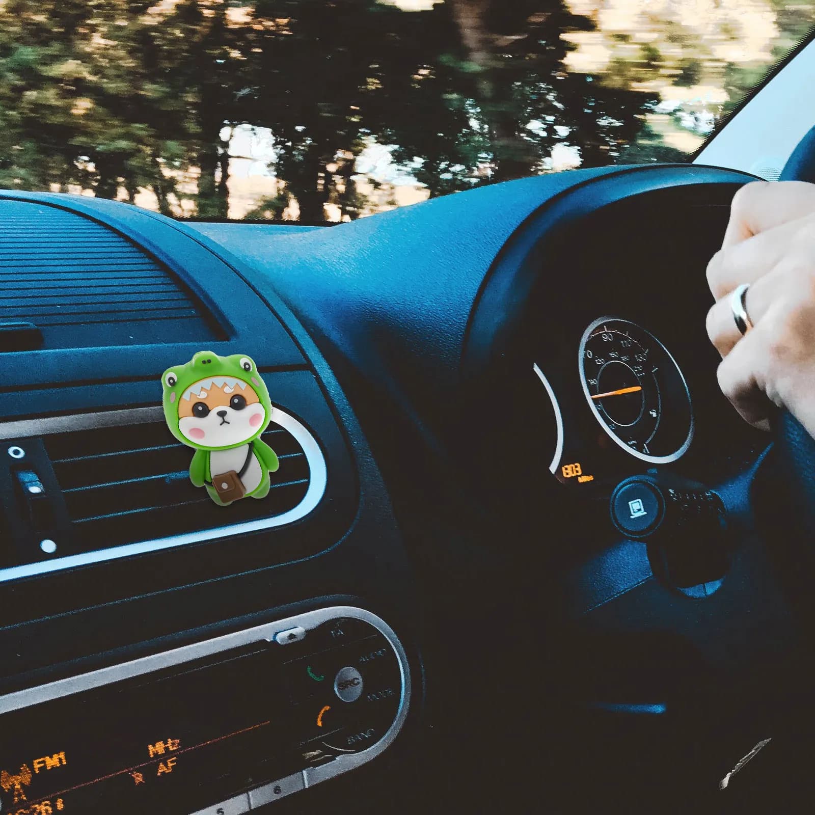Diffusore di aromi per auto con clip per bocchetta dell'aria, decorazione a forma di cane cartone animato, per auto, ufficio, casa, bagno, viaggio, deodorante per ambienti.