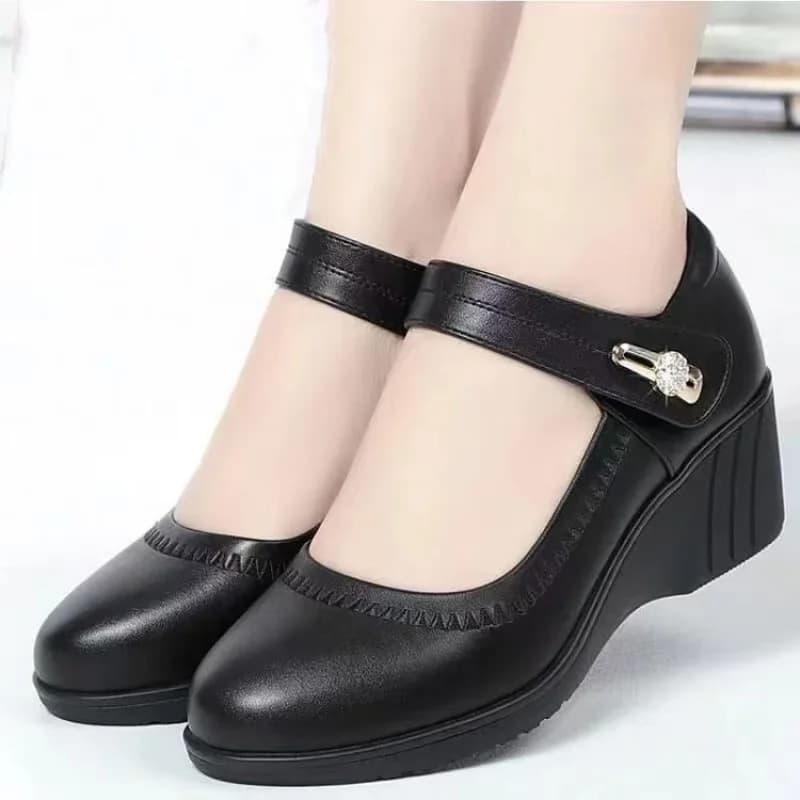 New Women's Shoes 2026 with Velcro Strap, Convenient and Leather, Black Painted Leather with Rialzo, Fashion Moccasins with Red Sappa Bordeaux