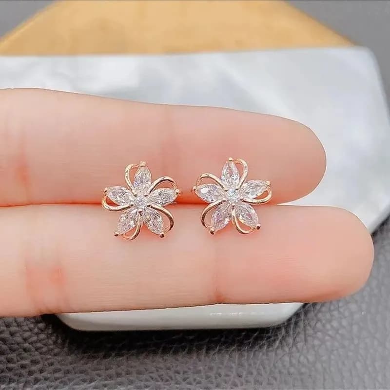 Orecchini a perno in argento 925 con fiore di cristallo, stile coreano, per donna, gioielli di lusso, nuovi di tendenza 2026, con zirconi a forma di fiore