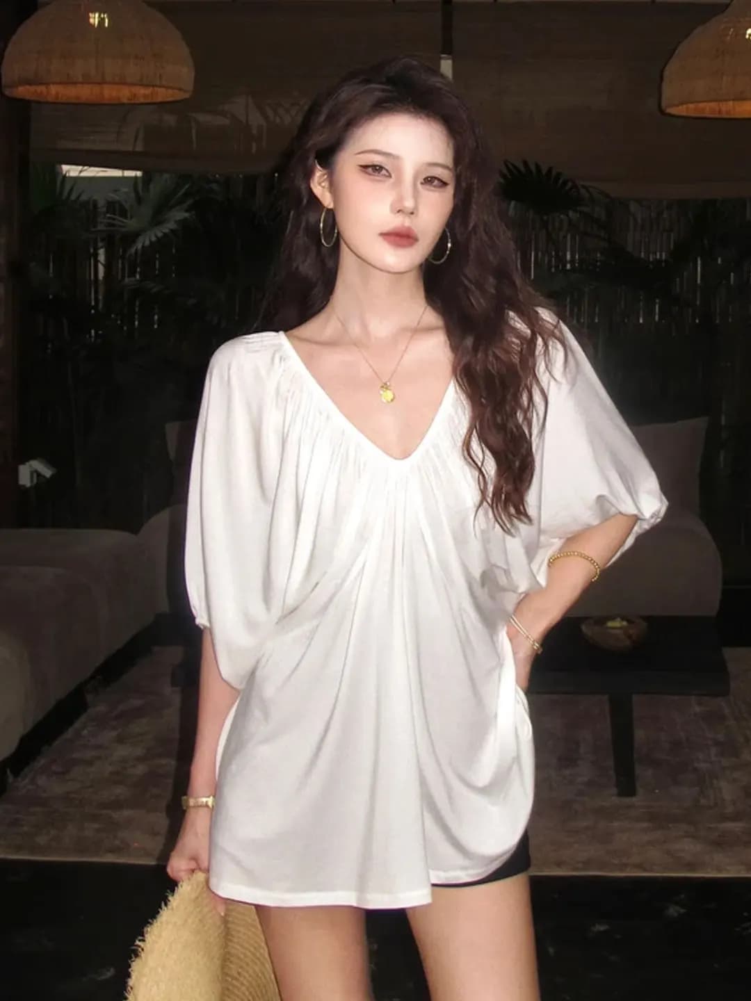 Loose Women's V-Neck Batwing Sleeve T-Shirt Summer Fashionable Boring Design Beautiful Top Thin Korean Style White T-Shirt