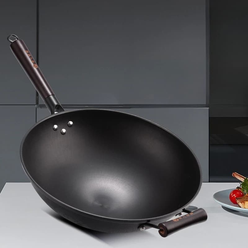 Iron Pot Luchuan Non-coated non-stick pentola at the bottom of the round for domestic use Cast iron frying pot at the bottom of the plate in old style cast iron